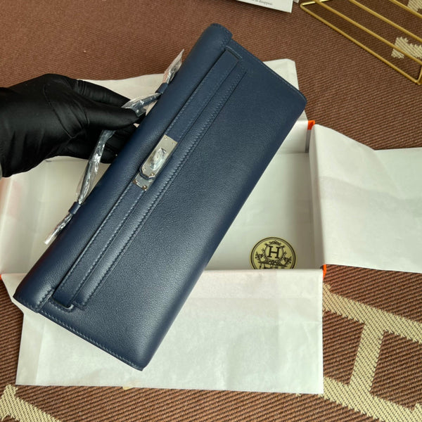 HM Kelly Cut 31cm Navy Swift Leather Shw