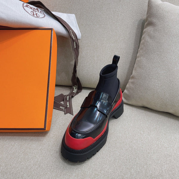 Stivaletto HM in pelle di vacchetta nera e rossa 348003