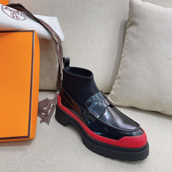 Stivaletto HM in pelle di vacchetta nera e rossa 348003