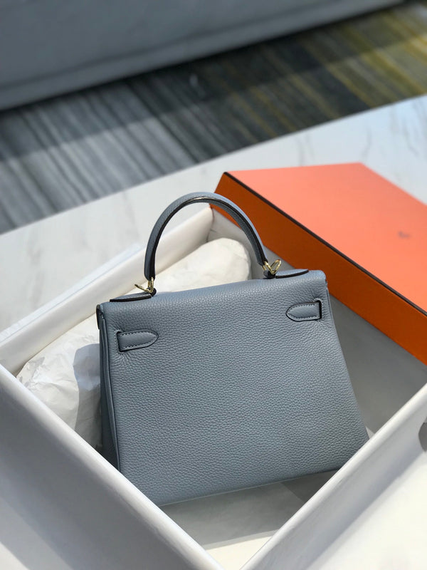 HM KELLY 25CM LINEN BLUE TOGO GOLD HARDWARE