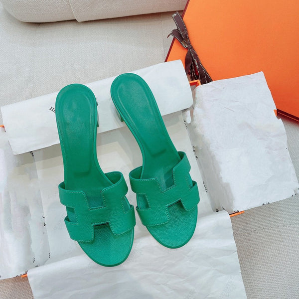 Sandalo Oasis in pelle di vitello Epsom blu petrolio