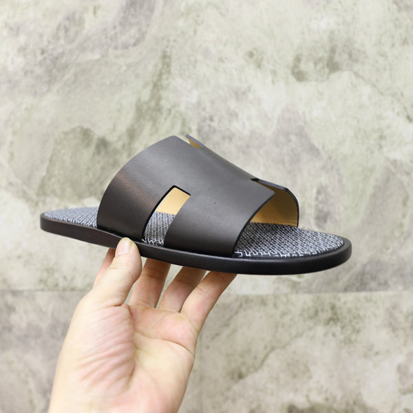 HM IZMIR SANDAL BLACK WITH WHITE MOTIF CALFSKIN