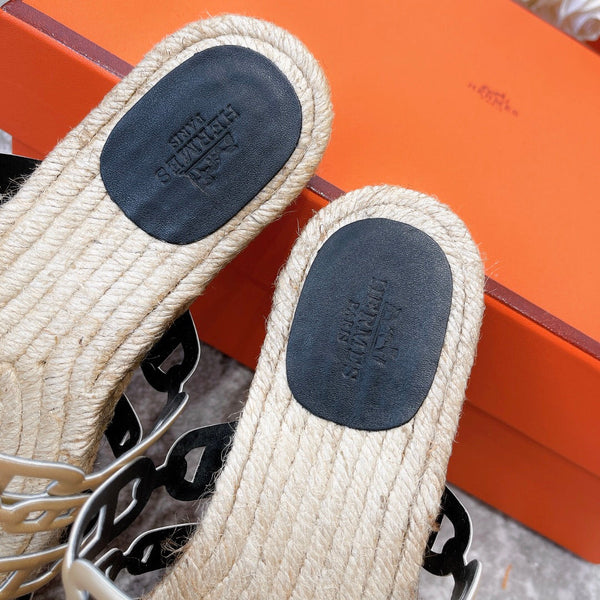 PANTOFOLE CON SUOLA DI PAGLIA IN PELLE DI AGNELLO ORO METALLIZZATO