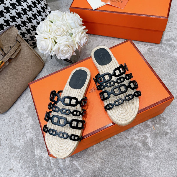 PANTOFOLE CON SUOLA DI PAGLIA IN PELLE DI AGNELLO NERA