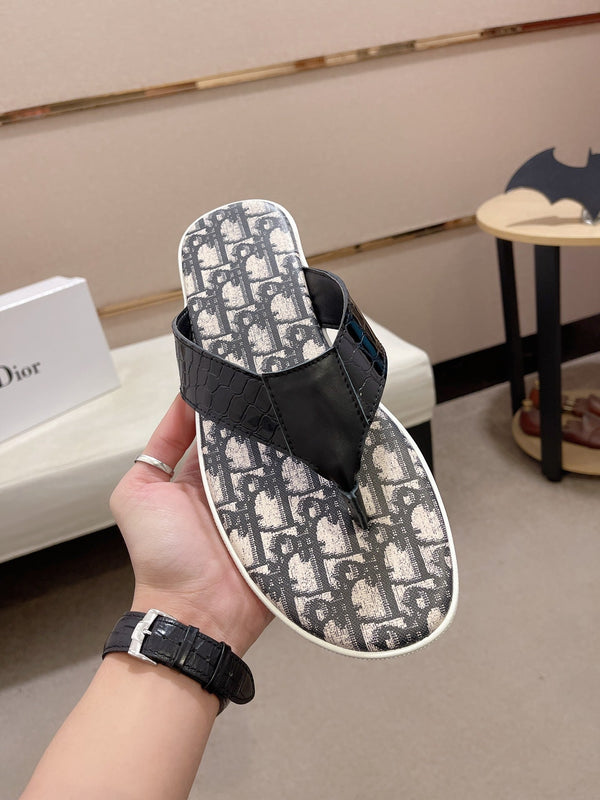 CD ALIAS THONG CROCODILE MOTIF BLACK AND BEIGE CALFSKIN