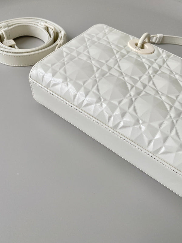 MEDIUM D-JOY BAG 26 IN WHITE CALFSKIN