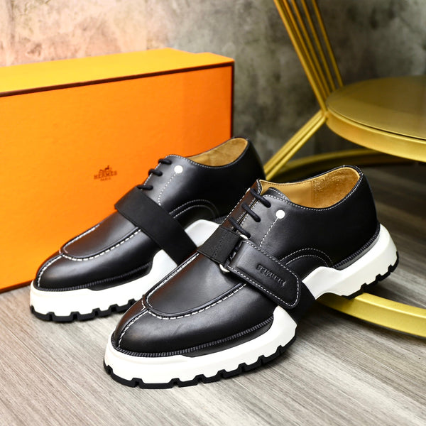 SCARPE ALLACCIATE HM DERBY IN PELLE DI VITELLO NERA