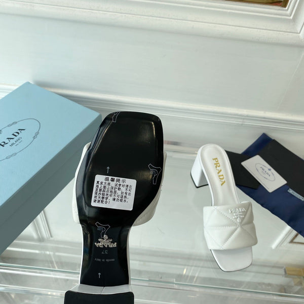 Sandalo con tacco Pra 65 suola quadrata trapuntato in pelle bianca