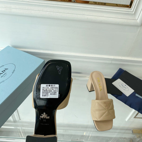 Sandalo con tacco Pra 65 suola quadrata in pelle beige trapuntata