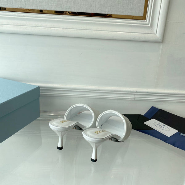 Sandalo con tacco Pra 65 suola a punta trapuntata in pelle bianca