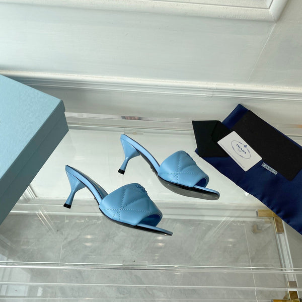 Sandalo con tacco Pra 65 a punta in pelle trapuntata blu cielo