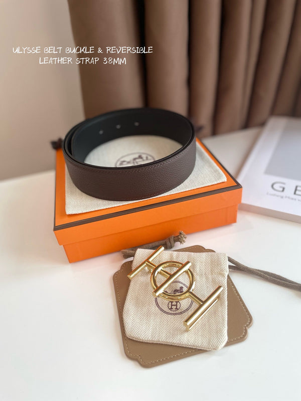 ULYSSE BELT BUCKLE & REVERSIBLE CHOCOLATE BROWN LEATHER STRAP 38MM GOLD HARDWARE