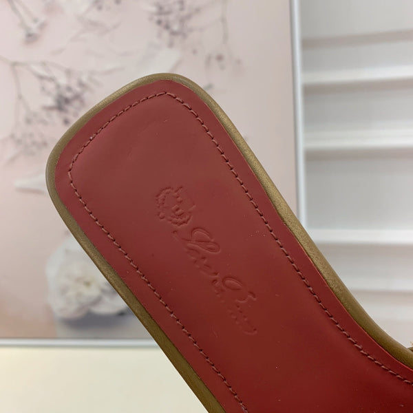 Quare Toe Sprightly Charms Mule Olive Marron Calfskin