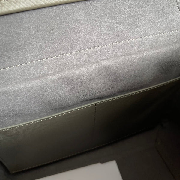 FISH BAG 24 GREY LEATHER