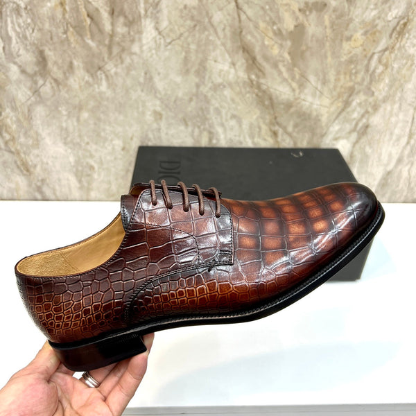 CD CROCODILE MOTIF BASIC OXFORD SIENNA CALFSKIN