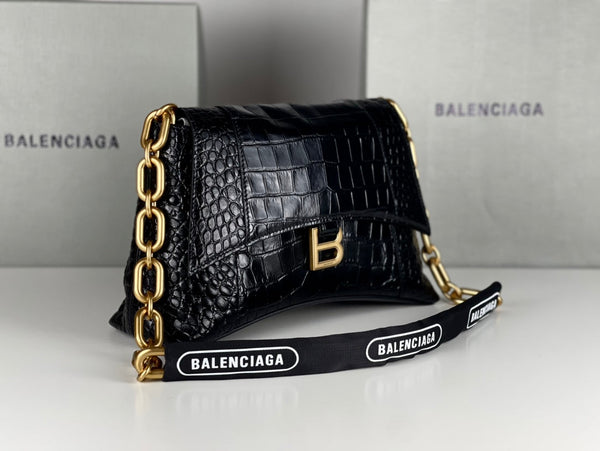 DOWNTOWN SHOULDER BAG 29 IN BLACK CROCODILE EMBOSSED CALFSKIN GOLD HARDWARE