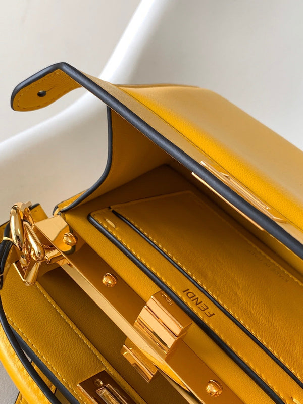 Borsa Peekaboo ISeeU Petite 20 Pelle di agnello gialla Ghw 