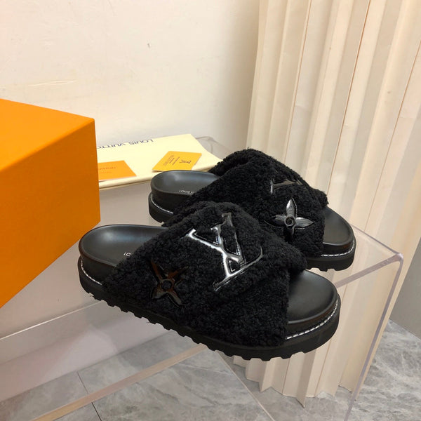 LV Paseo Flat Comfort Mule in pile nero