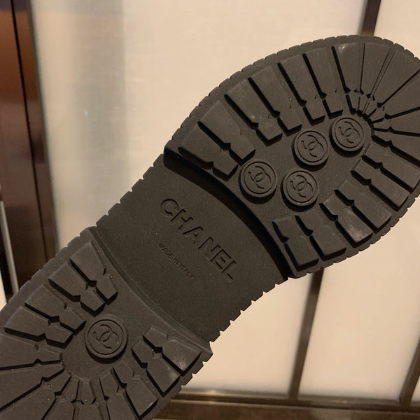 Stivali da combattimento CC 50 mm in pelle di vitello lucida nera trapuntata e tessuto in lycra 940073