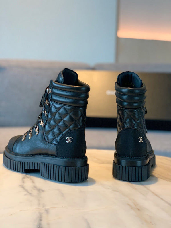 Stivali da combattimento CC 50mm in pelle di vitello nera trapuntata e tessuto in lycra 940072