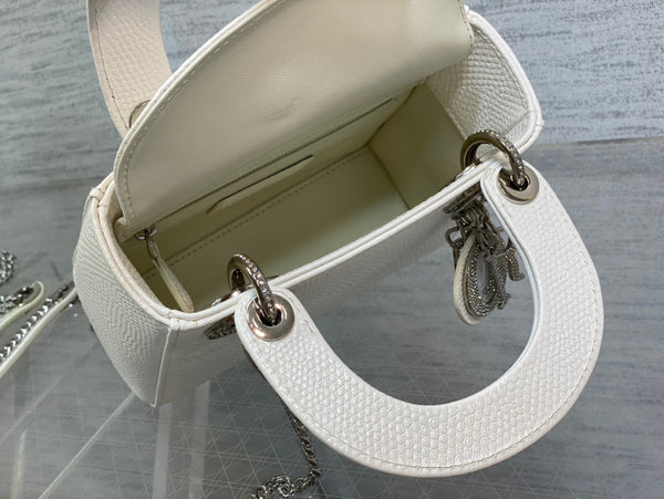 BORSA MINI LADY 17 IN PELLE DI AGNELLO GOFFRATA BIANCA CON CHIUSURA ARGENTATA