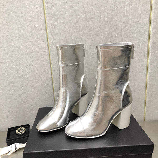 HIGH HEEL ANKLE BOOTS IN SILVER CALFSKIN