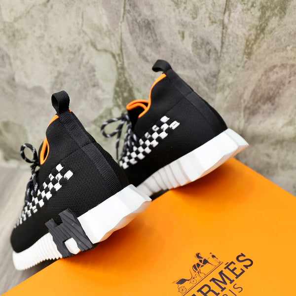 HM FLEX SLIP-ON SNEAKER BLACK AND WHITE WOVEN FABRIC