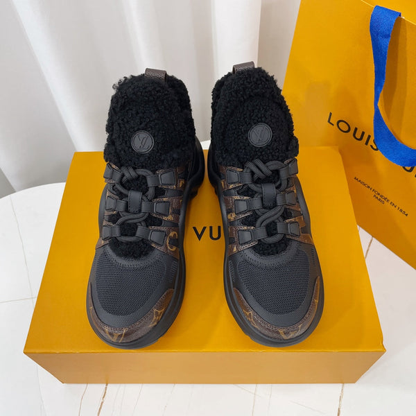 Sneaker LV Archlight in tessuto monogramma marrone scuro misto nero