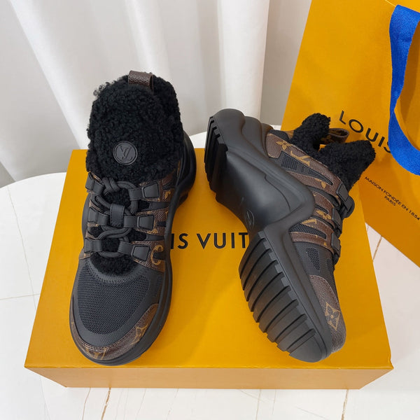 Sneaker LV Archlight in tessuto monogramma marrone scuro misto nero