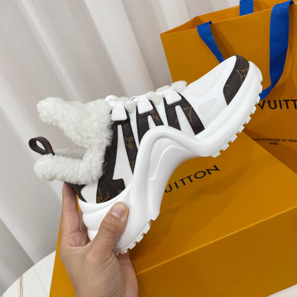 Sneaker LV Archlight in tessuto monogramma marrone scuro misto bianco