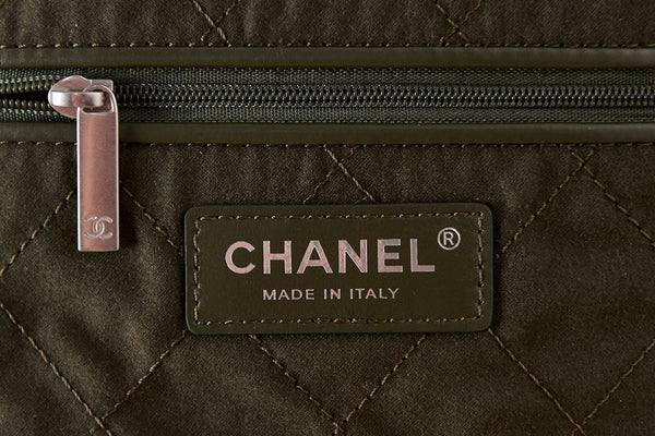 cc 22 hobo olive calfskin silver hardware