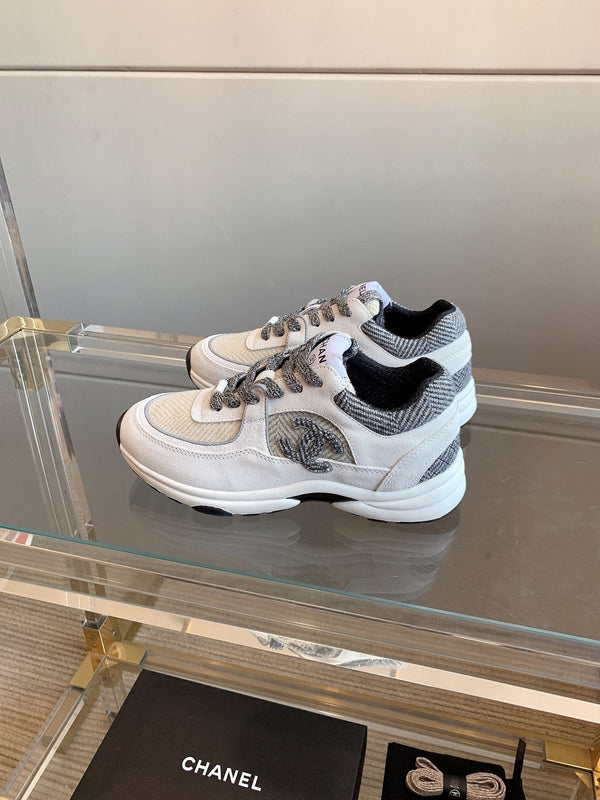 CC Sneaker In White Suede 145637