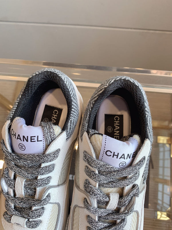 CC Sneaker In White Suede 145637