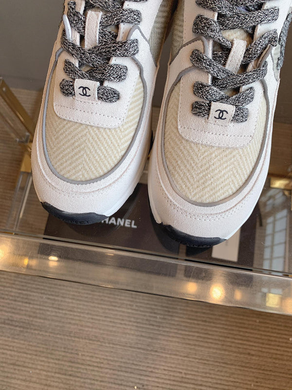 CC Sneaker In White Suede 145637