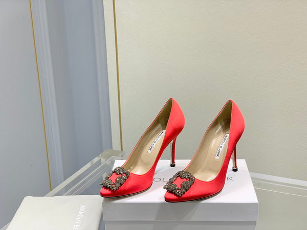 Manolo Diamond Buckle Pumps 10cm Red Silk 574251