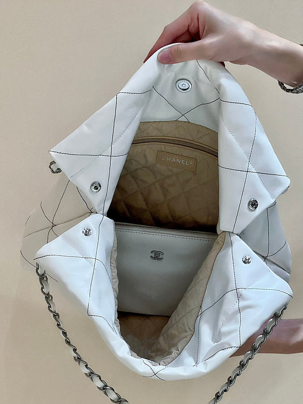 CC 22 Hobo White Black Calfskin Silver Hardware