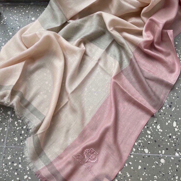 LP Quadrata Rainbow Scarf 200 CM In Beige Mix Light Pink Cashmere Silk 670019