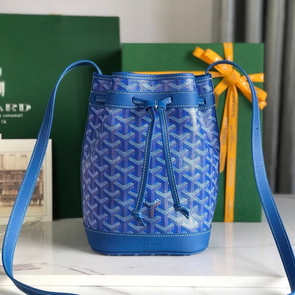 BORSA A SECCHIELLO PETIT FLOT 22 IN TELA GOYARDINE BLU ZAFFIRO E FINITURE IN PELLE DI AGNELLO