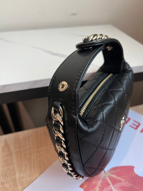 MINI BORSA HOBO 16 IN PELLE DI AGNELLO NERA 