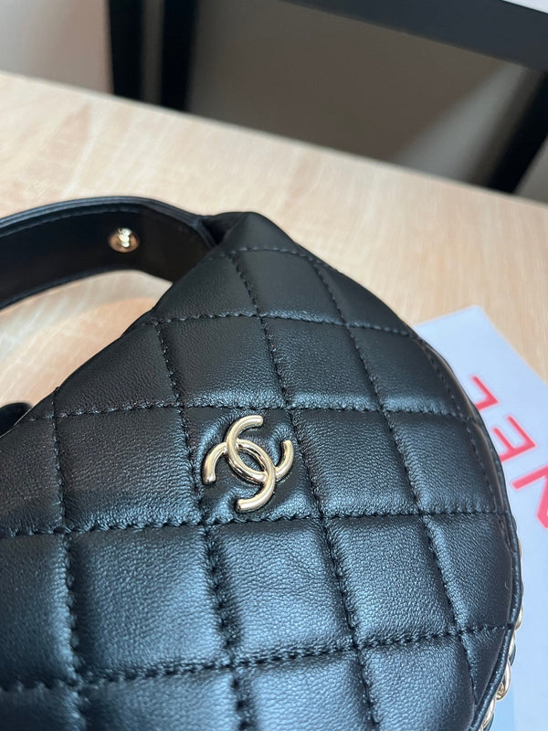 MINI BORSA HOBO 16 IN PELLE DI AGNELLO NERA 