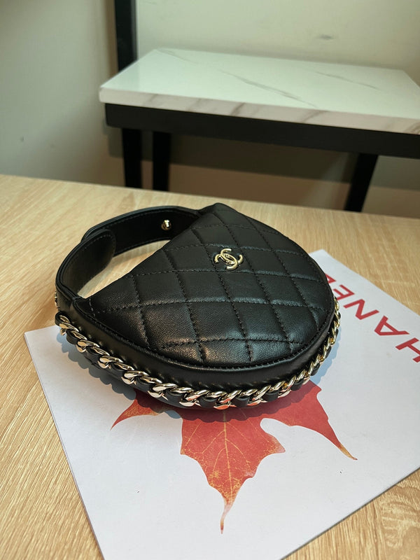 MINI BORSA HOBO 16 IN PELLE DI AGNELLO NERA 