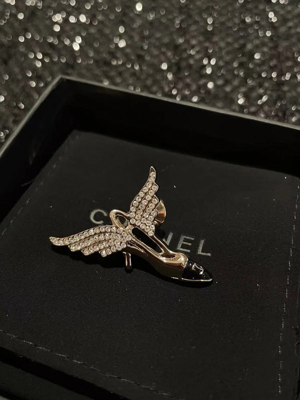 CC Brooch Pink Gold 172290