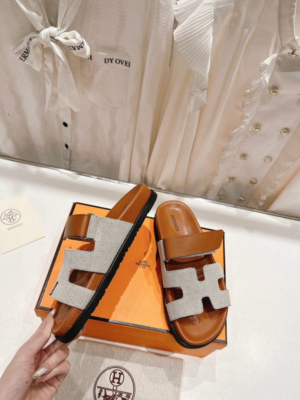CHYPRE SANDAL BRIGHT BROWN LAMBSKIN AND SILVER DENIM
