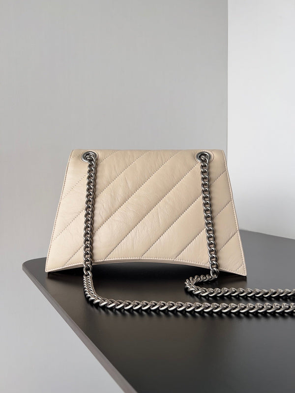 CRUSH CHAINED BAG 32 IN BEIGE QUILTED LAMBSKIN SILVER HARDWARE