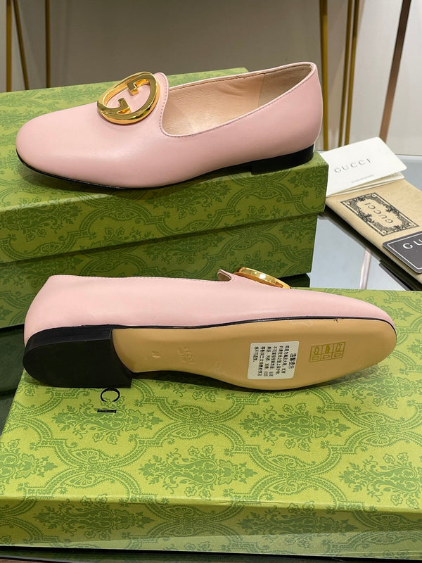 BLONDIE LOGO-PLAQUE LOAFERS IN LIGHT PINK CALFSKIN