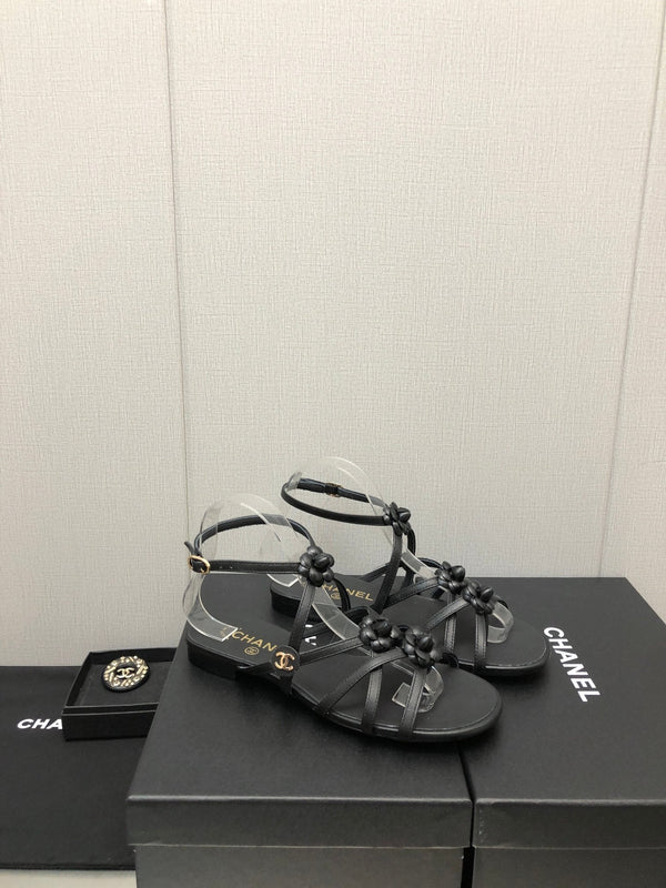 FLORAL FLAT SANDAL IN BLACK LAMBSKIN