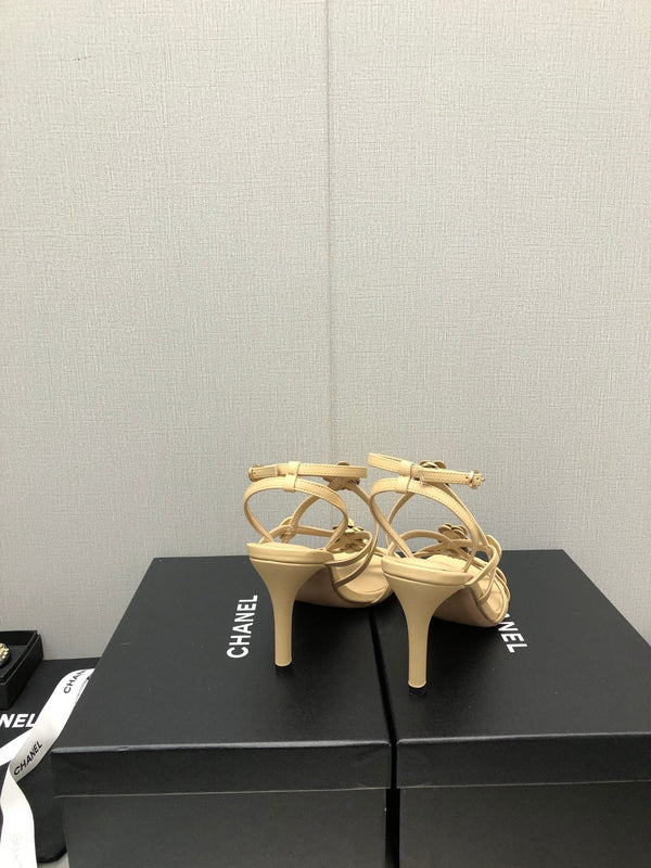 SANDALO CON TACCO ALTO A FLOREALE IN PELLE DI AGNELLO GIALLO SABBIA