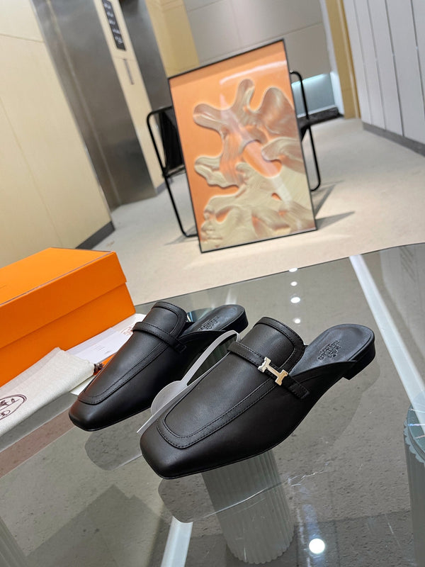 MULE GROUPIE IN PELLE DI AGNELLO NERA