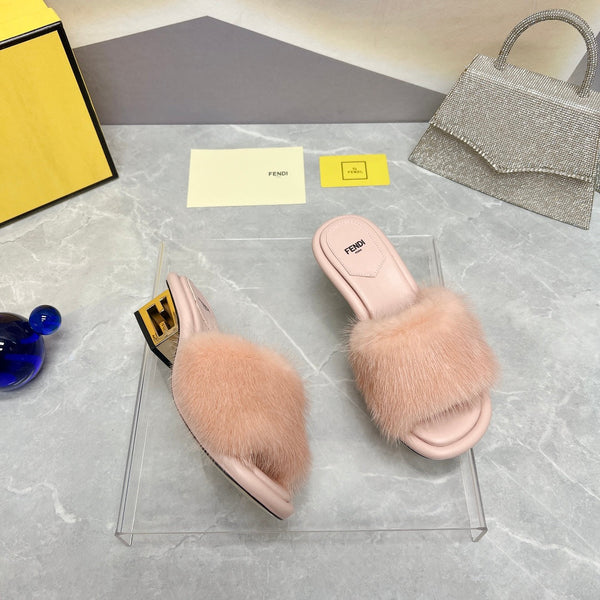 FENDI BAGUETTE MINK MEDIUM-HEELED 45MM IN NUDE BEIGE FUR AND LAMBSKIN