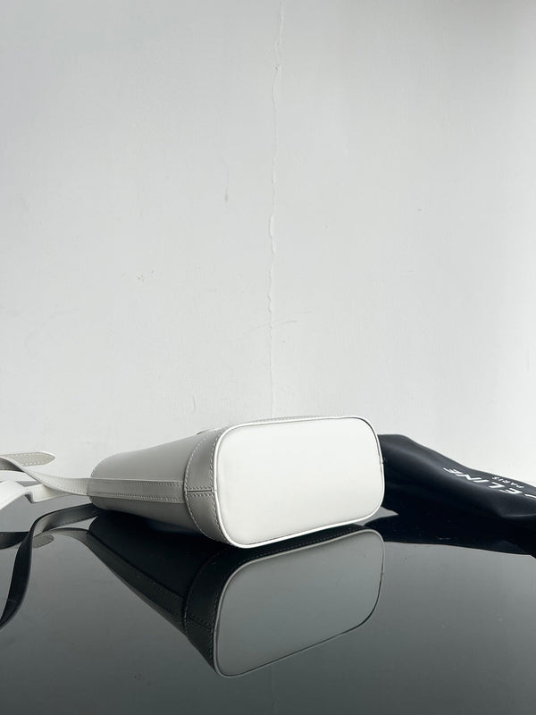 CUIR TRIPHOME 19 WHITE SMOOTH CALFSKIN BUCKET BAG